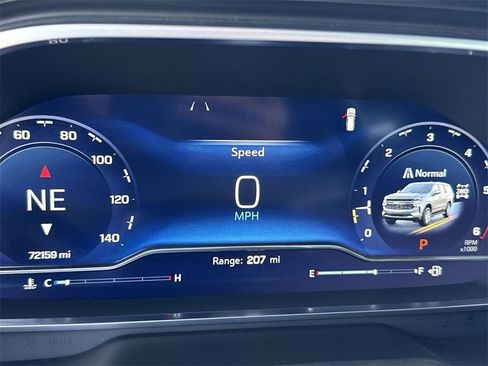 Used 2023 Chevrolet Suburban Z71 image 10