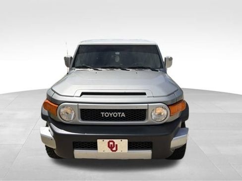 Used 2011 Toyota FJ Cruiser 4WD w/ Convenience Pkg image 9