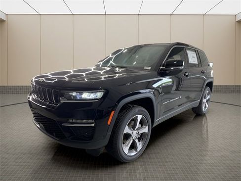 New 2025 Jeep Grand Cherokee Limited w/ Luxury Tech Group II image 1