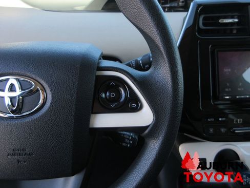 Used 2016 Toyota Prius Two image 33