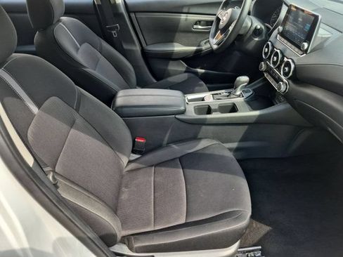 Used 2025 Nissan Sentra SV FWD image 30