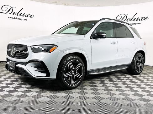 Used 2025 Mercedes-Benz GLE 450 4MATIC image 3