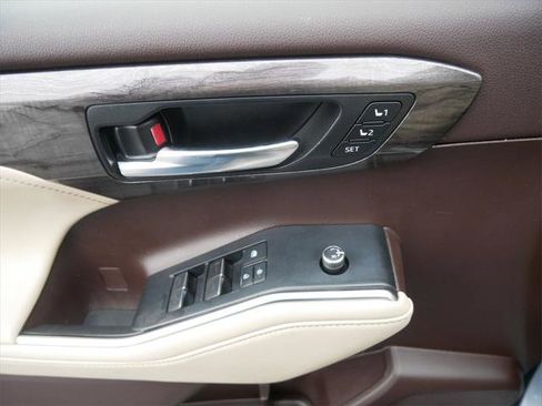 Certified 2022 Toyota Highlander Limited image 17