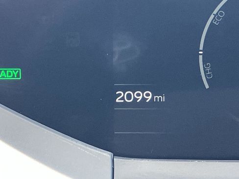 Certified 2025 Toyota Prius LE image 19