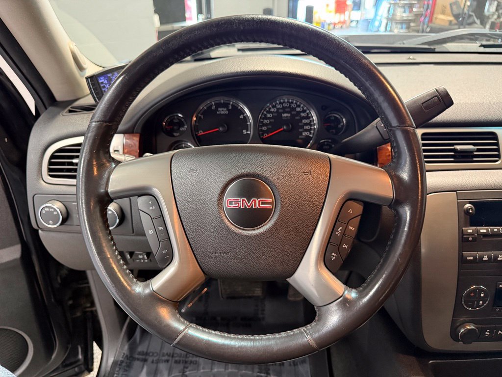 Used 2011 GMC Sierra 2500 SLT w/ SLT Convenience Package AWD/4WD image 14