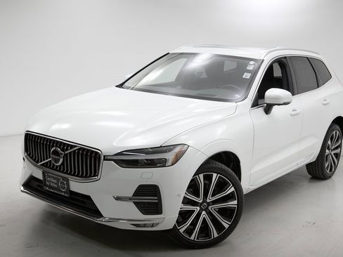 Certified 2023 Volvo XC60 B6 Ultimate image 3