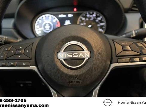 Used 2025 Nissan Versa SV w/ Trunk Package image 9