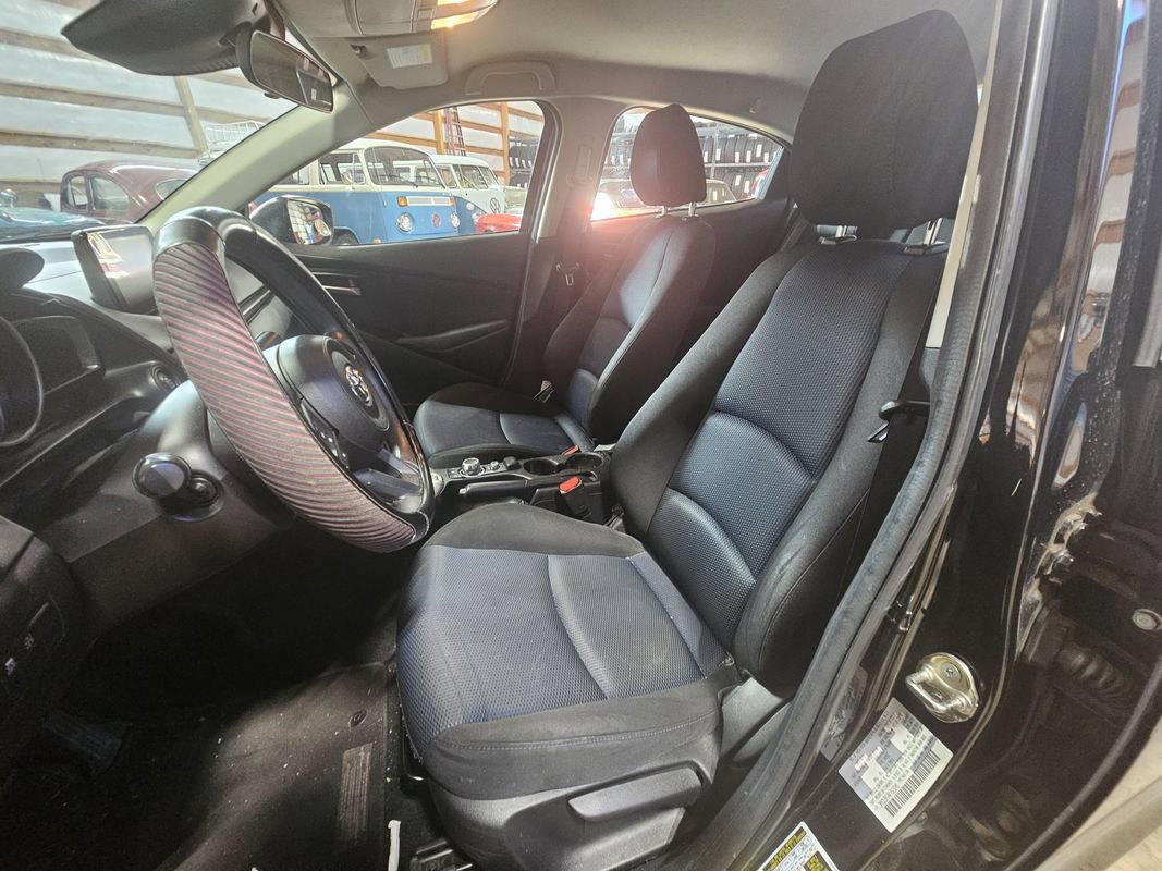 Used 2019 Toyota Yaris L FWD image 16