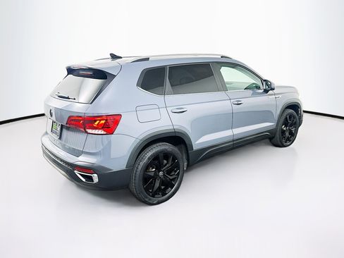 Used 2022 Volkswagen Taos SE FWD image 9