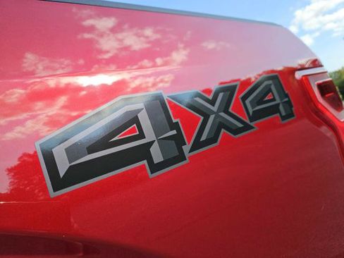 Used 2018 Ford F150 XLT AWD/4WD image 12