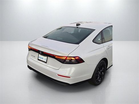 New 2025 Honda Accord SE image 6