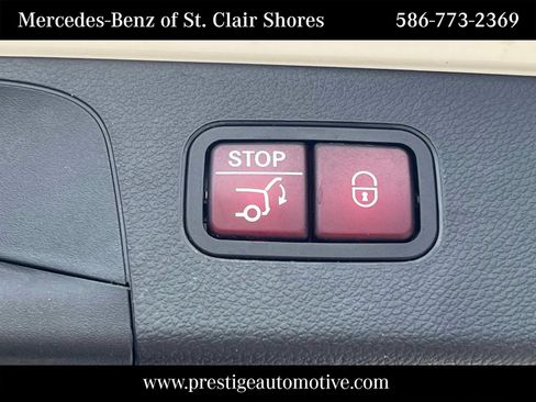 Used 2021 Mercedes-Benz GLC 300 4MATIC image 11
