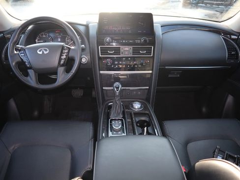 Used 2024 INFINITI QX80 Luxe image 10