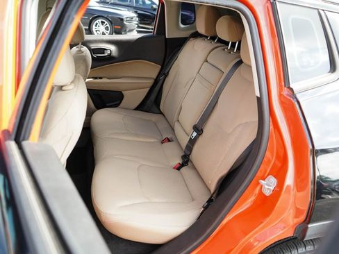 Used 2018 Jeep Compass Sport FWD image 8