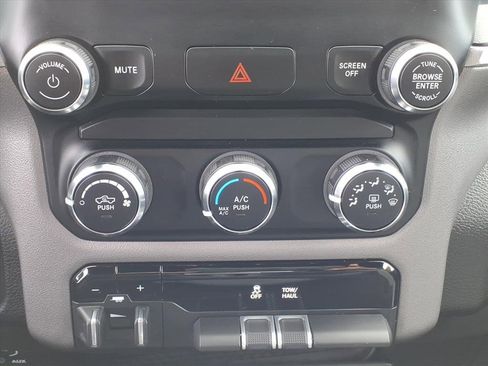 Used 2024 RAM 2500 Big Horn w/ Bed Utility Group image 8