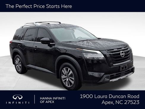 Used 2023 Nissan Pathfinder SL w/ Black Appearance Package image 1
