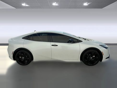 Used 2026 Toyota Prius image 7