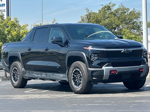 Used 2026 Chevrolet Silverado EV Trail Boss AWD/4WD image 2