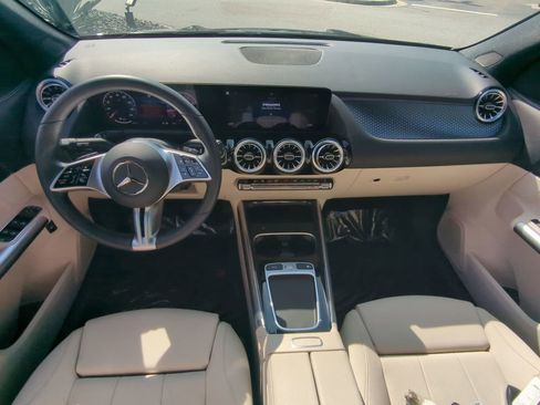 Certified 2025 Mercedes-Benz GLA 250 image 2