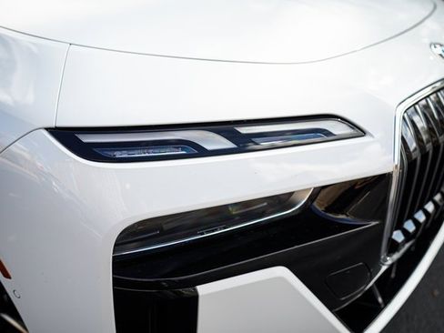 Used 2024 BMW i7 eDrive50 w/ M Sport Package image 14