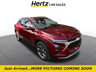 Used 2025 Chevrolet Trax LT w/ LT Convenience Package video 1