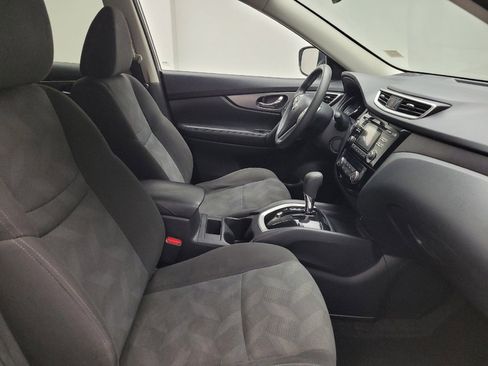 Used 2016 Nissan Rogue SV image 21