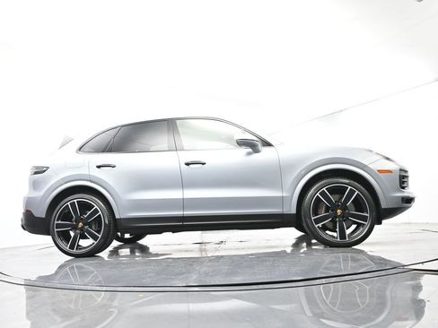 Certified 2023 Porsche Cayenne AWD/4WD image 52