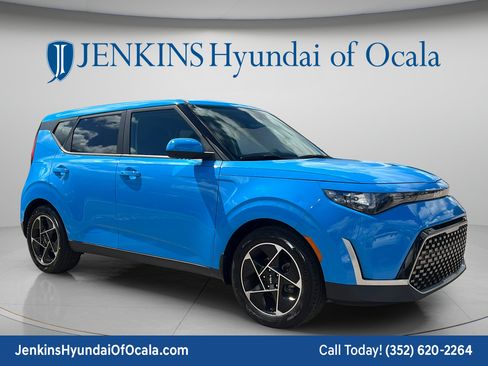 Used 2023 Kia Soul EX FWD image 1