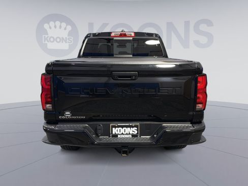 Used 2024 Chevrolet Colorado Z71 w/ Z71 Convenience Package 2 AWD/4WD image 5