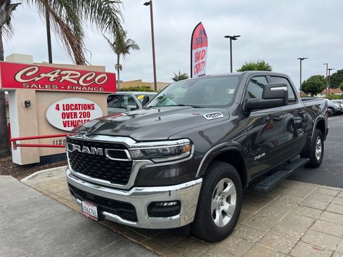 Used 2025 RAM 1500 Big Horn AWD/4WD image 4