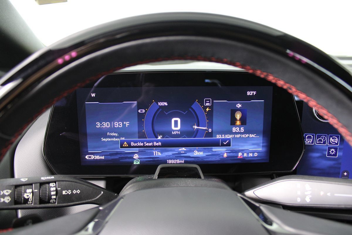 Used 2024 Chevrolet Equinox EV RS FWD image 11