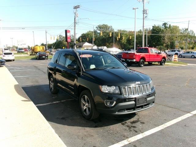 Used 2017 Jeep Compass High Altitude AWD/4WD image 4