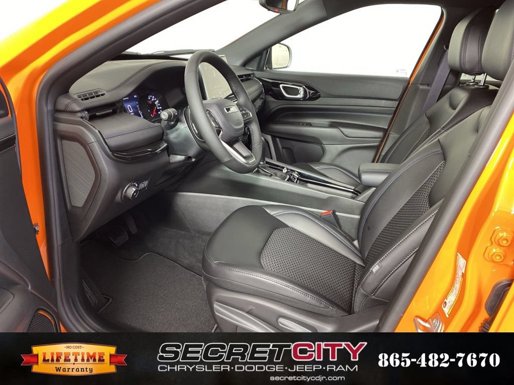 New 2026 Jeep Compass Latitude AWD/4WD image 11