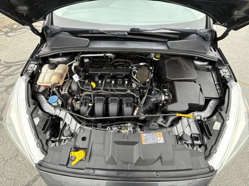 Used 2015 Ford Focus SE FWD image 14