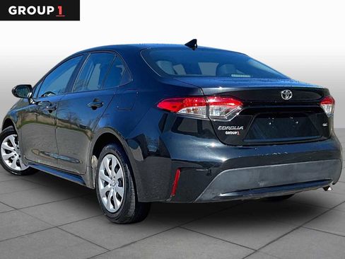 Used 2022 Toyota Corolla LE FWD image 12
