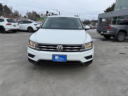 Used 2021 Volkswagen Tiguan SE w/ Panoramic Sunroof Package AWD/4WD image 3