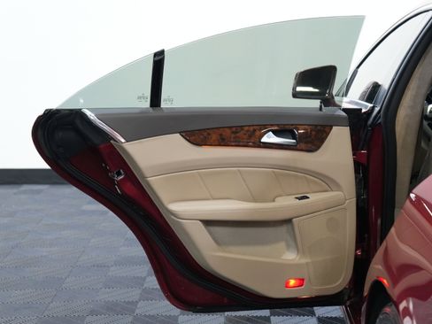 Used 2012 Mercedes-Benz CLS 63 AMG image 25