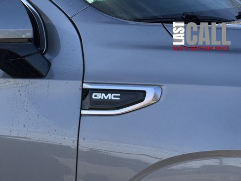 Used 2024 GMC Yukon Denali image 5