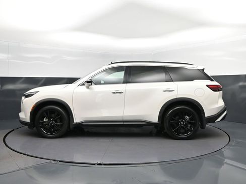 Certified 2025 INFINITI QX60 Luxe w/ Black Edition FWD image 4
