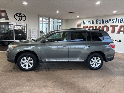 Used 2013 Toyota Highlander Plus image 7