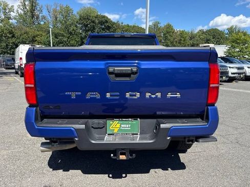 Used 2025 Toyota Tacoma TRD Off-Road AWD/4WD image 23
