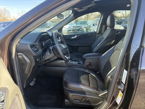 Used 2023 Ford Escape ST-Line w/ Tech Pack #1 image 11