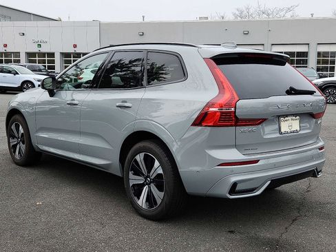 Used 2025 Volvo XC60 T8 Plus w/ Protection Package Premier image 4