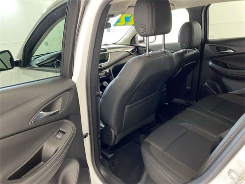 Used 2022 Buick Encore GX Preferred w/ Cold Weather Comfort Package image 29