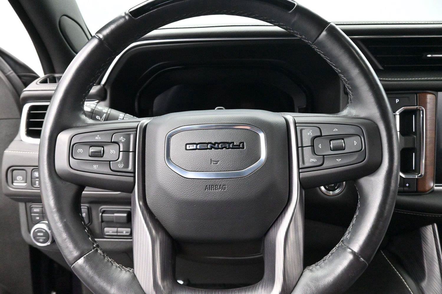 Used 2023 GMC Yukon Denali Ultimate AWD/4WD image 27