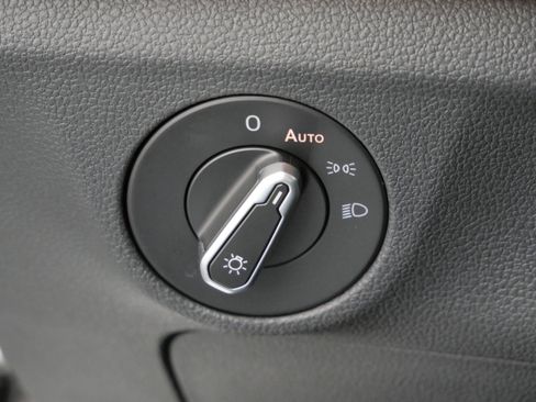 Certified 2025 Volkswagen Jetta GLI Autobahn image 21