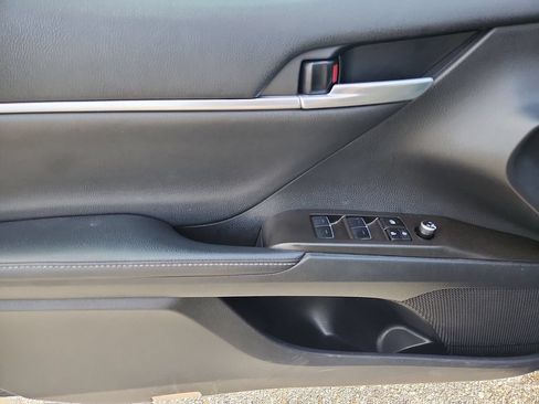 Used 2024 Toyota Camry XSE FWD image 12