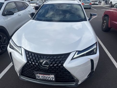 Used 2024 Lexus UX 250h FWD image 4