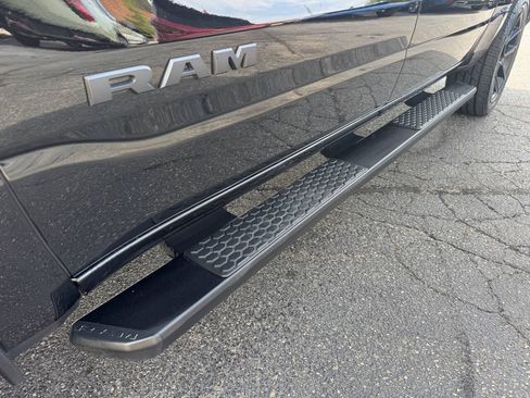 Used 2024 RAM 1500 Laramie AWD/4WD image 17