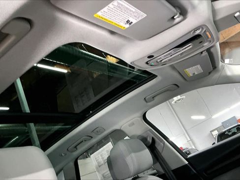 Used 2023 Audi Q5 2.0T Premium w/ Convenience Package image 24